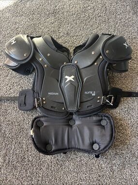 Xenith Flyte 2 Football Shoulder Pads PLUS Xenith Back Plate